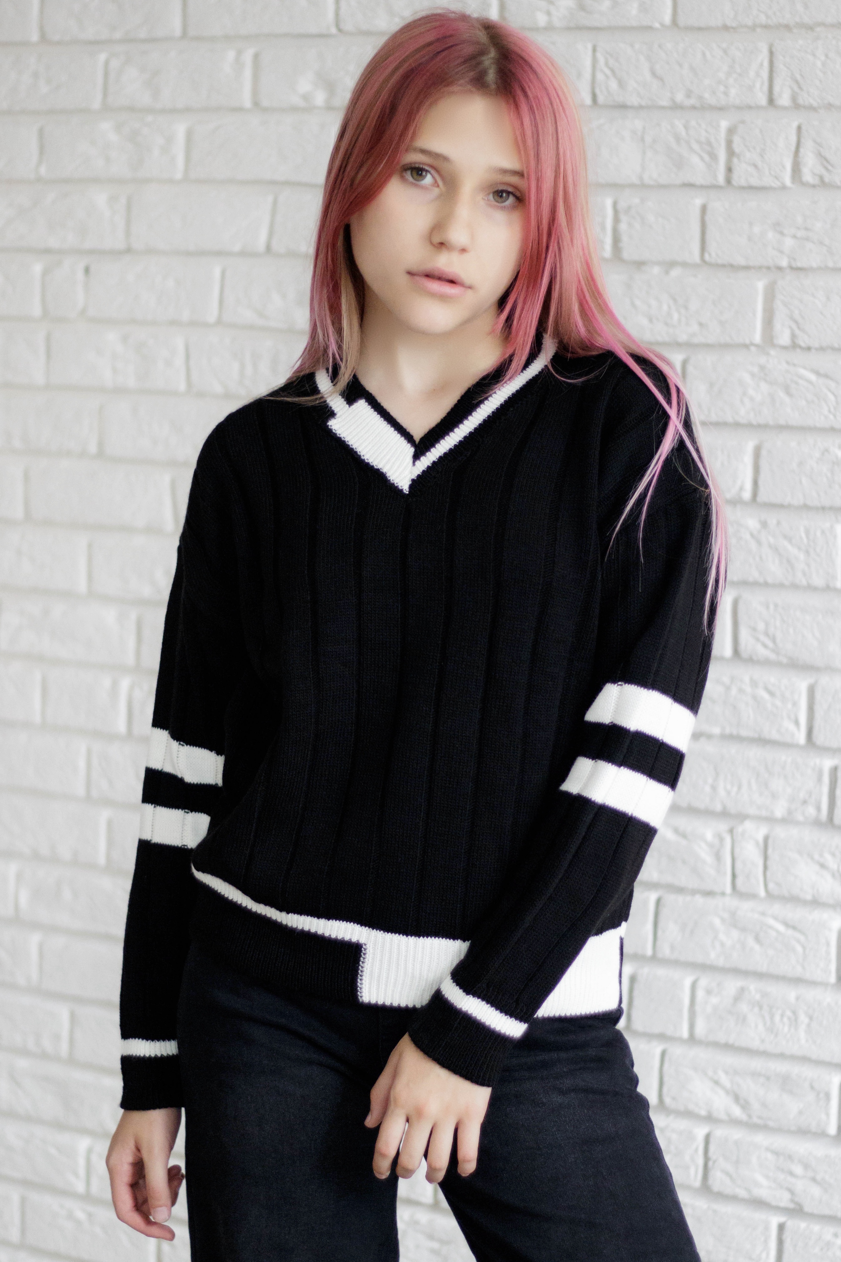 Кофта для девочки черный Mini Moda 769/кв