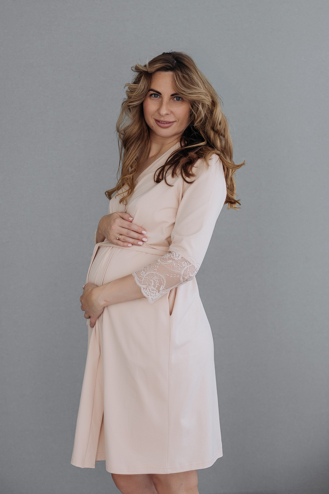 Халат для беременных и кормления Soft Lace Унисекс бежевый Мамин Дім 25318/беж