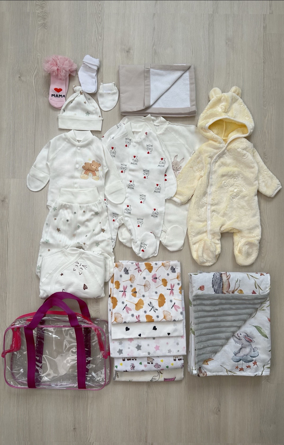 Готовая сумка в роддом Одежда  для девочки Україна Стандарт Дівчинка 16 предметів